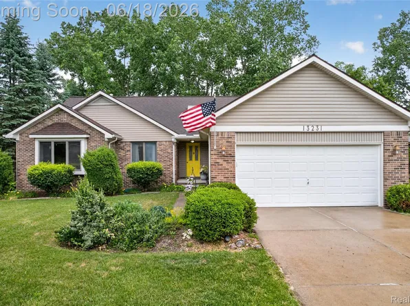 13231 Linda Vista St, Van Buren Township, MI 48111