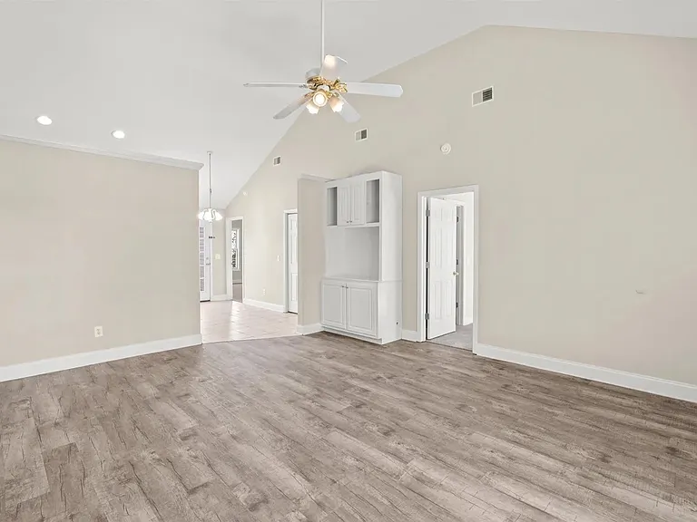 1844 D Ave — Photo 16