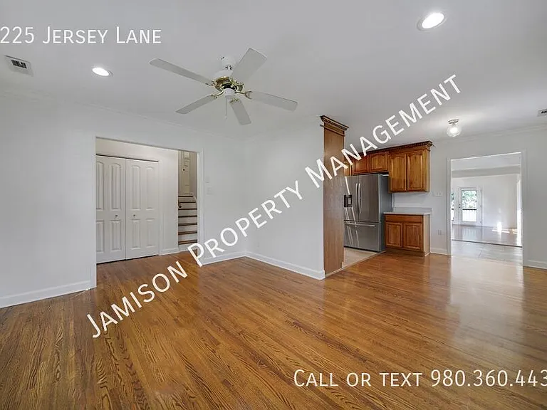 1225 Jersey Ln — Photo 5