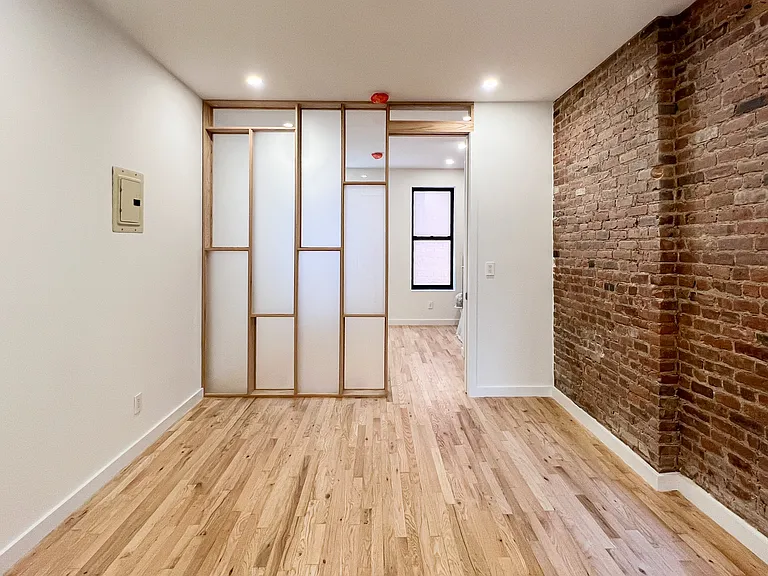200 Mott St #12A — Photo 1