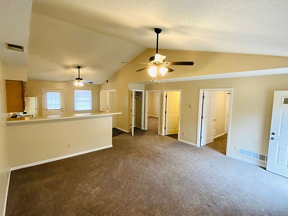 3rd image of 302 Ingleside Ave APT E