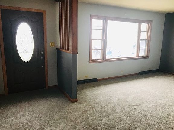 3rd image of 8N620 S McLean Blvd