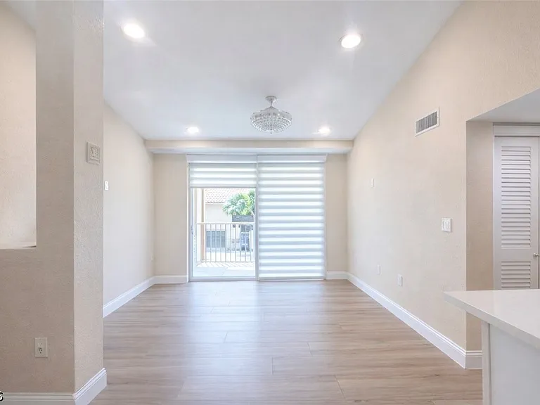 4122 Residence Dr #117 — Photo 4