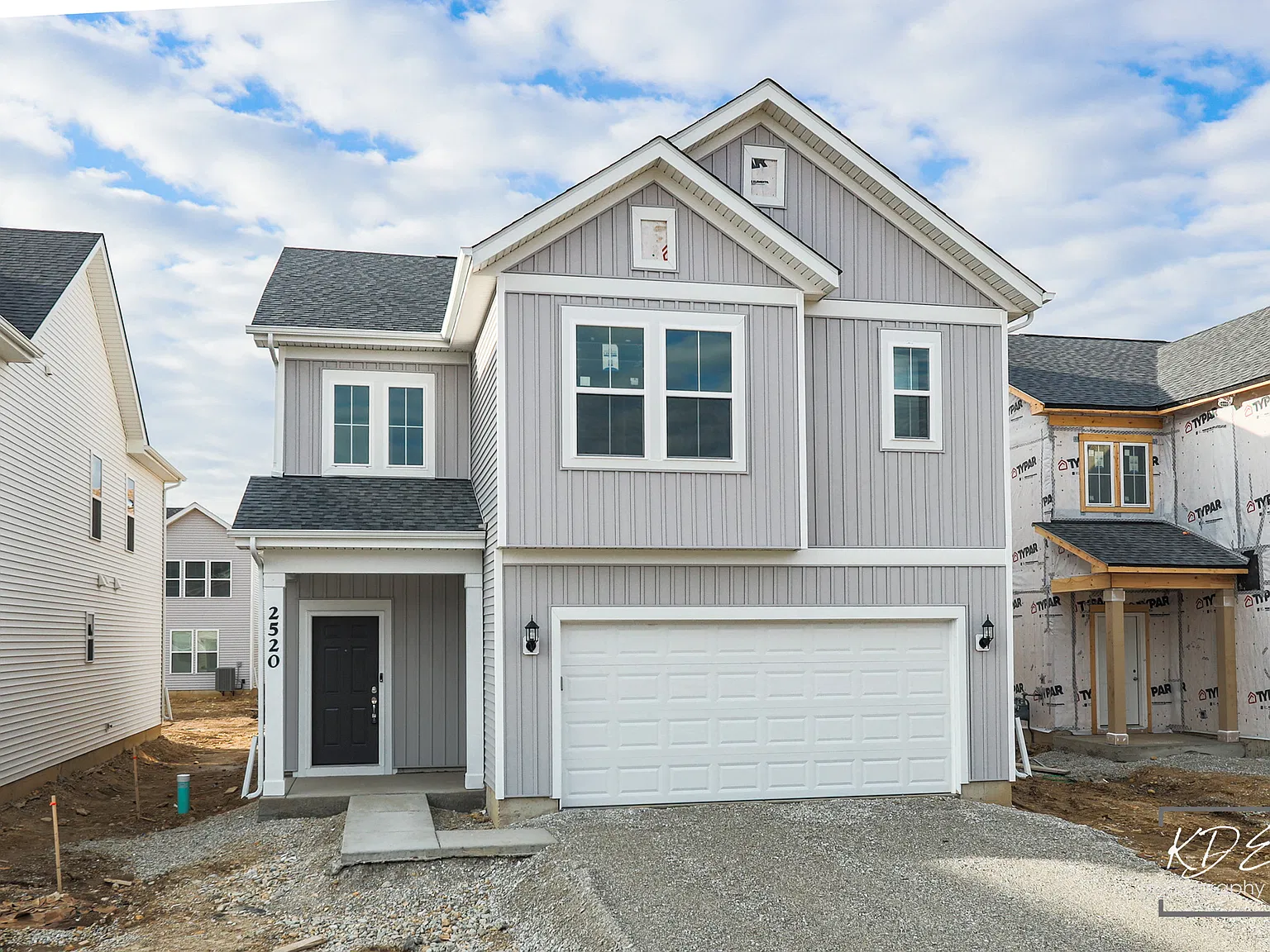 3 bed, 2.5 bath, 2156 sqft, $3,800 — Photo 3