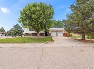 1921 Beechwood Ln, Pueblo, CO 81008