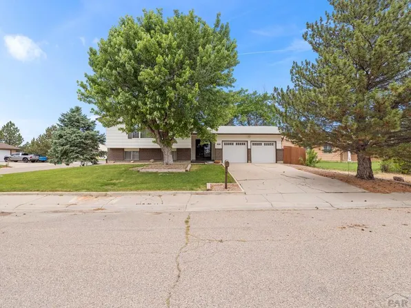 1921 Beechwood Ln, Pueblo, CO 81008