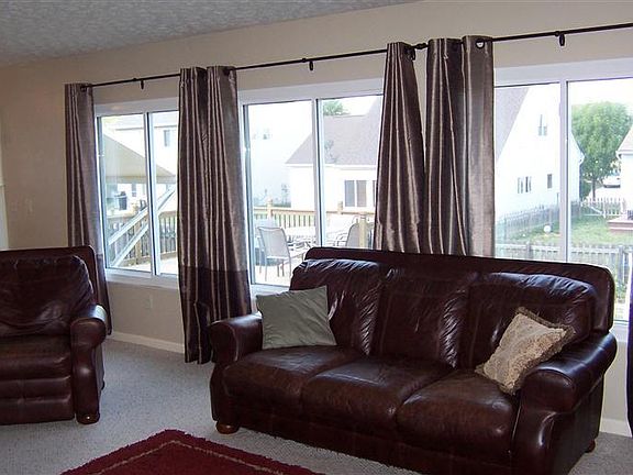 2nd image of 9877 Whispering Pine Dr