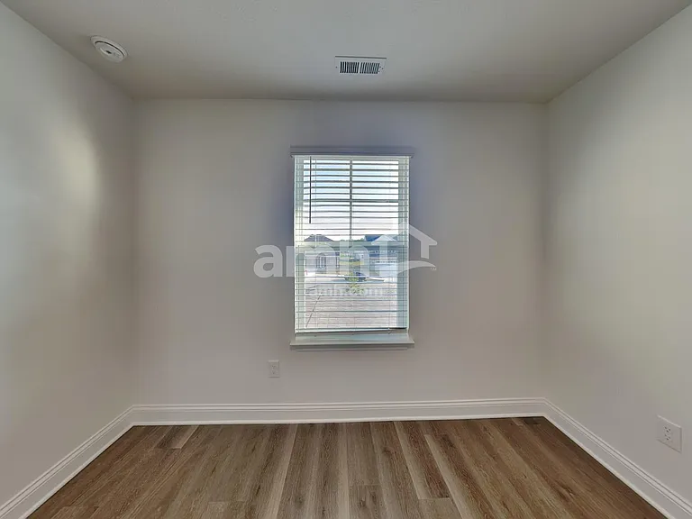 319 Pine Hill Ct — Photo 21
