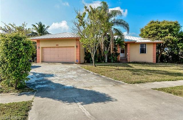 1st image of 631 Seagrape Dr