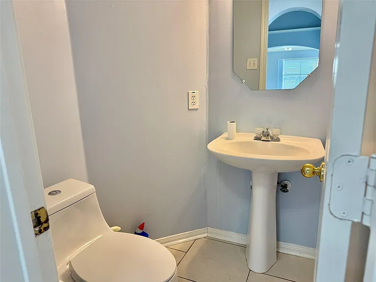 14802 Bellflora Ct — Photo 23