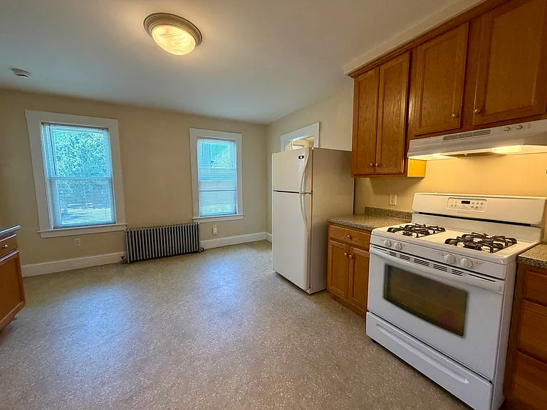 8 Silver Lake Ave #6 — Photo 5