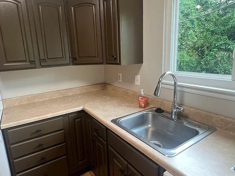 1813 Plymouth Ct — Photo 2