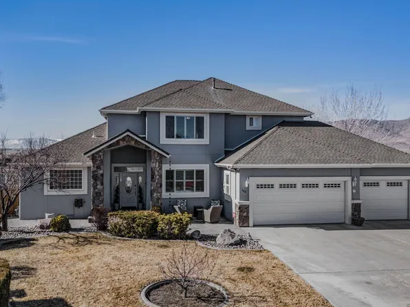 103 Hillcrest Cir, Dayton, NV 89403