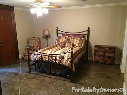 3rd image of 507 N Domingue Ave