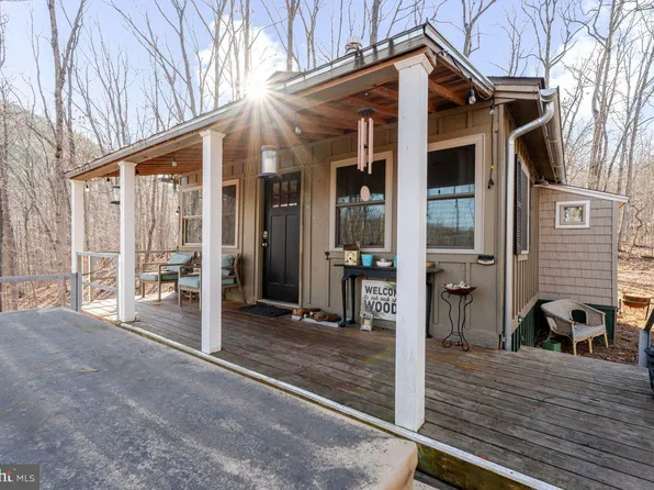 345 Wildwood Ln, Shenandoah, VA 22849