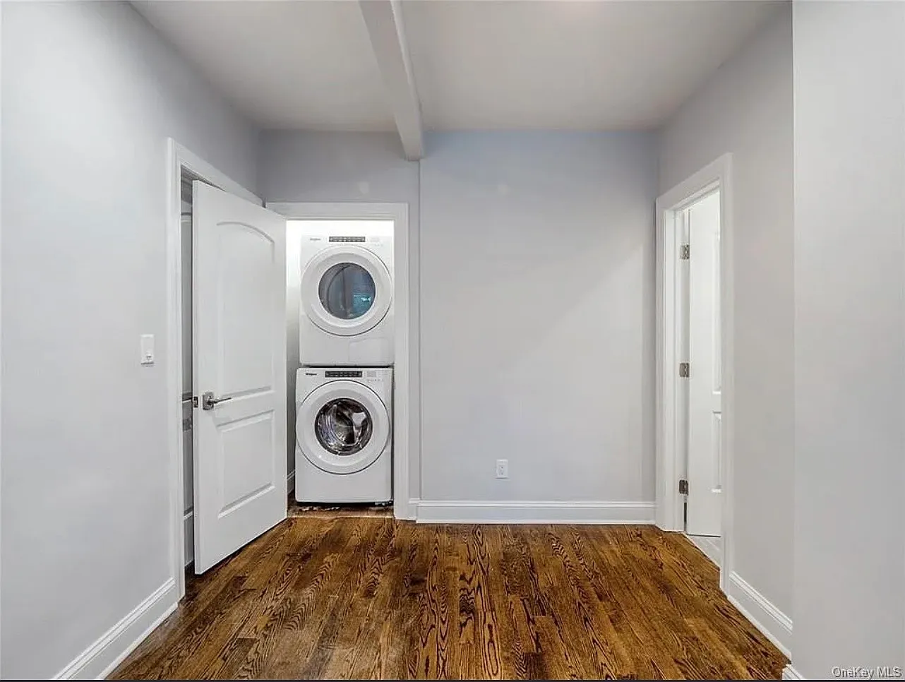 2 bed, 810 sqft, $3,600 — Photo 1