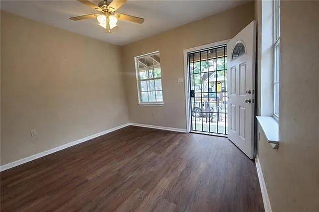 1703 Clouet St — Photo 5