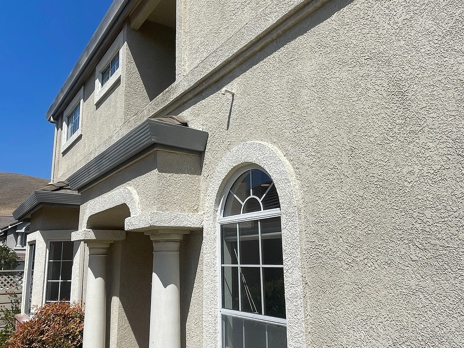 4 bed, 2500 sqft, $5,750 — Photo 3