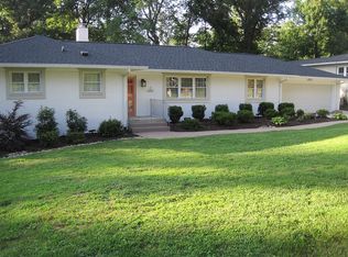101 Rollingreen Rd, Greenville, SC 29615