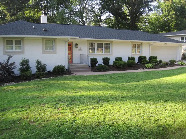 101 Rollingreen Rd, Greenville, SC 29615