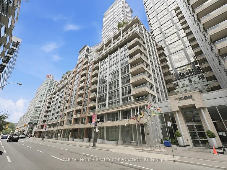 270 Wellington St W #412 — Photo 40
