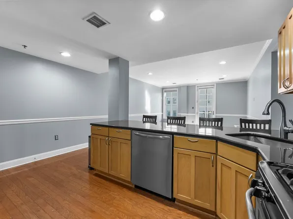 727 Monroe Street image 6 of 24