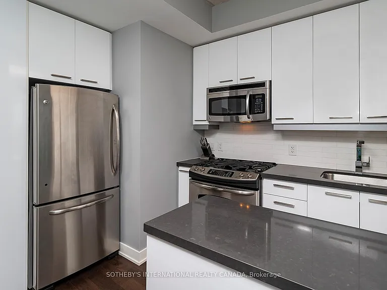2 Gladstone Ave #706 — Photo 5