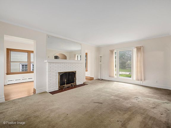 5th image of 3923 Clausen Ave