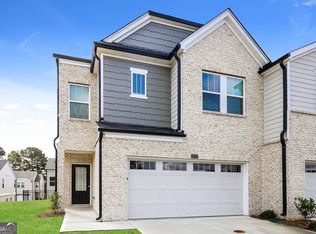 1357 Sunny Lake Dr, Lawrenceville, GA 30043