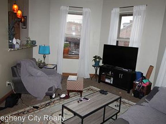 3rd image of 1112 Sheffield St APT 202