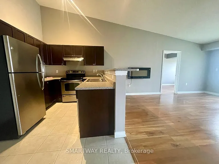 1360 Main St E #409 — Photo 7