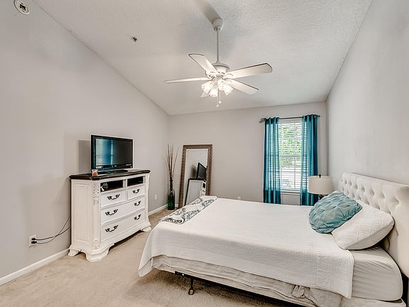 3rd image of 575 Oakleaf Plantation Pkwy Unit 915