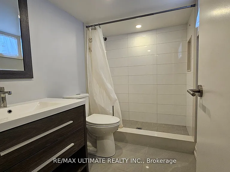 494 Lauder Ave #BASEMENT — Photo 10