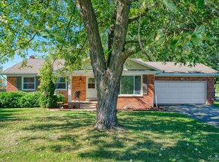 5416 Torrey Rd, Flint, MI 48507