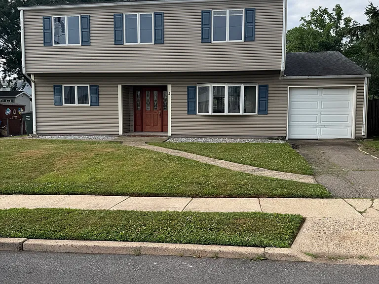 3 Doreen Dr — Photo 1