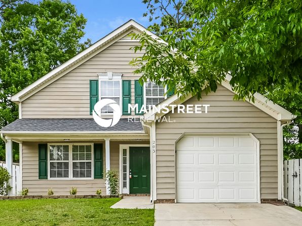 203 Thorncrest Dr, Apex, NC 27539