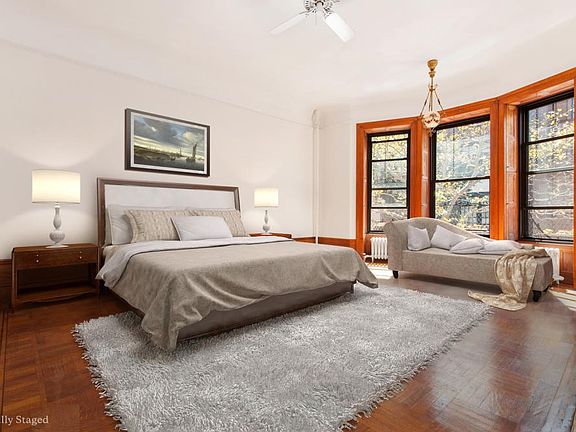 4th image of 21 W 89th St