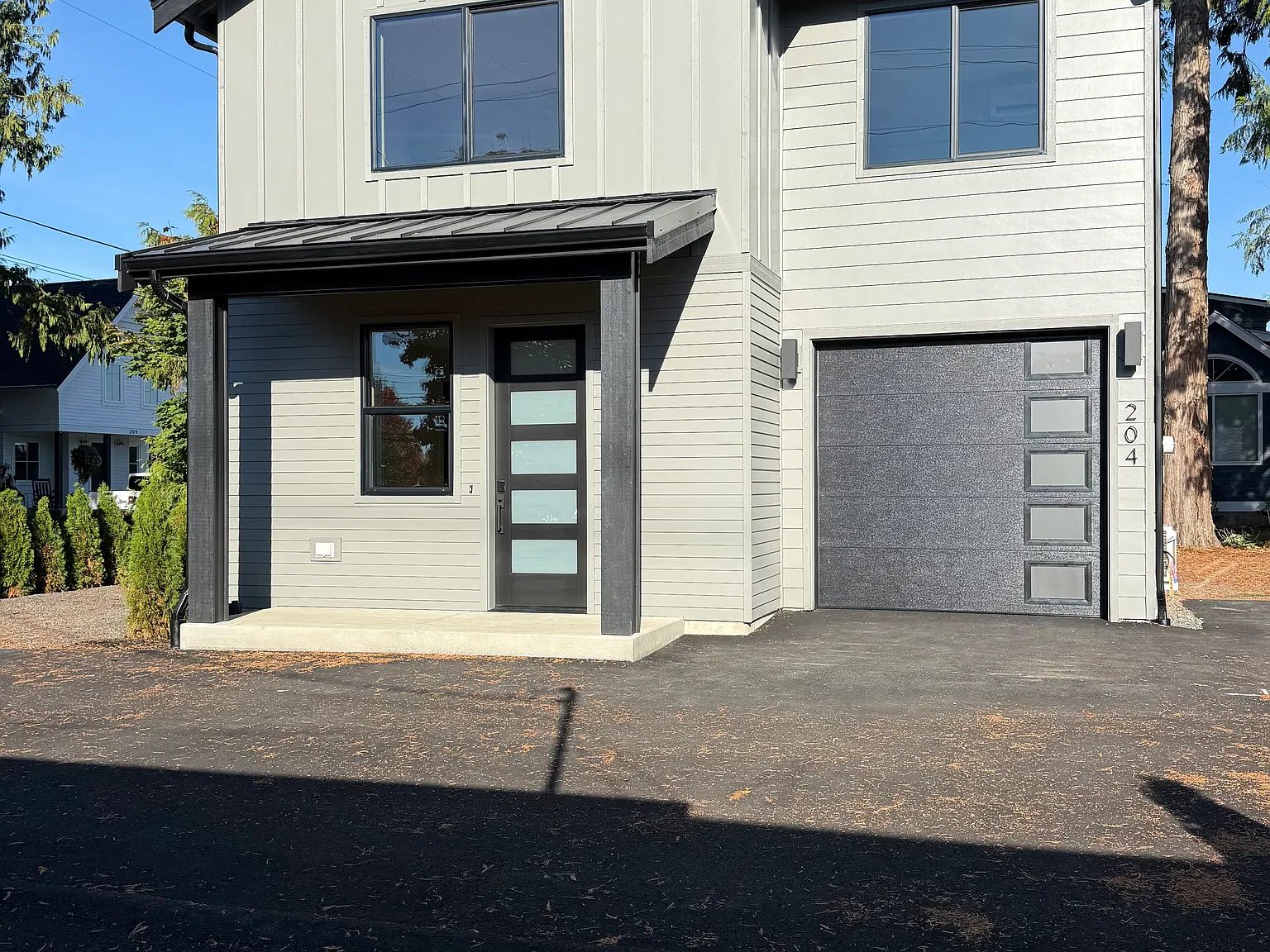 3 bed, 2.5 bath, 1000 sqft, $2,500 — Photo 1