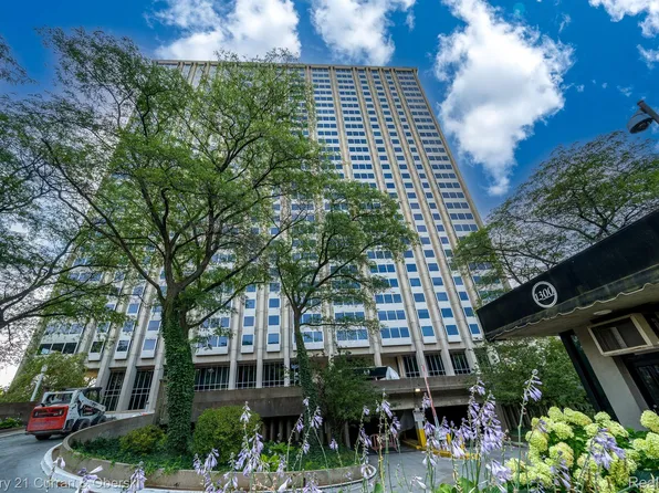 1300 E Lafayette St APT 2611, Detroit, MI 48207