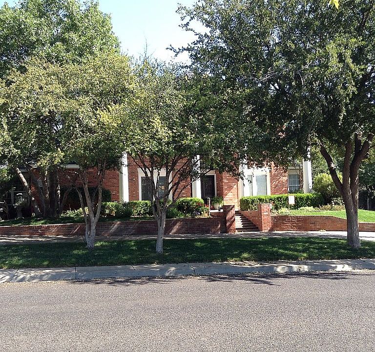 1st image of 72 Country Club Dr