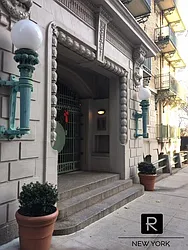Rented by R New York