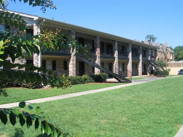 The Crescent at Lakeshore