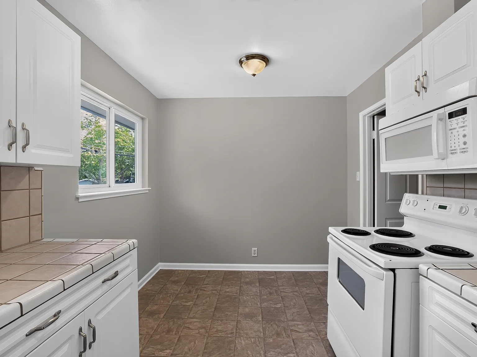 1 bed, 650 sqft, $1,795 — Photo 3