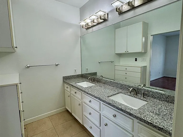 11854 Taylorcrest Rd — Photo 7