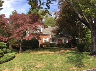 65 Middle Rd, Eastchester, NY 10709