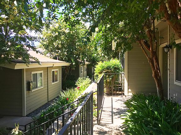 4th image of 11377 Osborne Pl