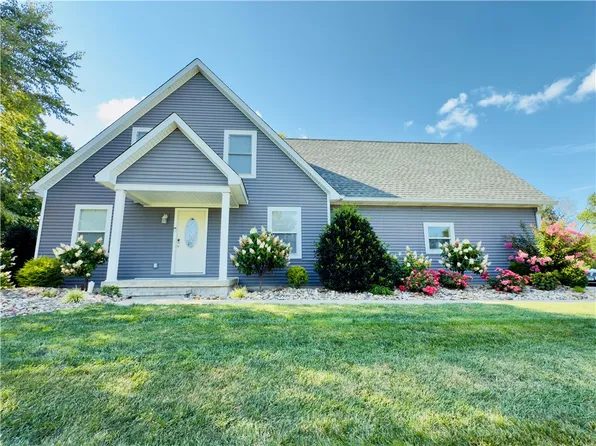 902 E Alabama Ave, Casey, IL 62420