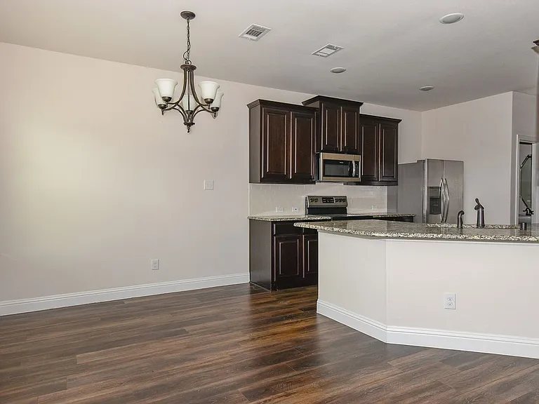 6819 Jade Dr — Photo 7
