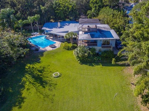 2650 Philippe Pkwy