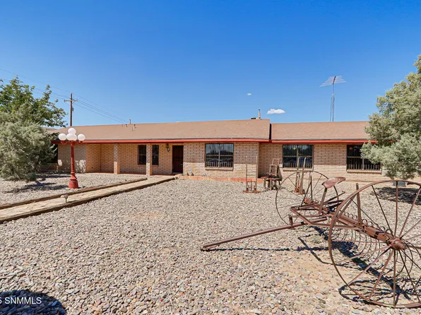 10917 N Valley Dr, Radium Springs, NM 88007